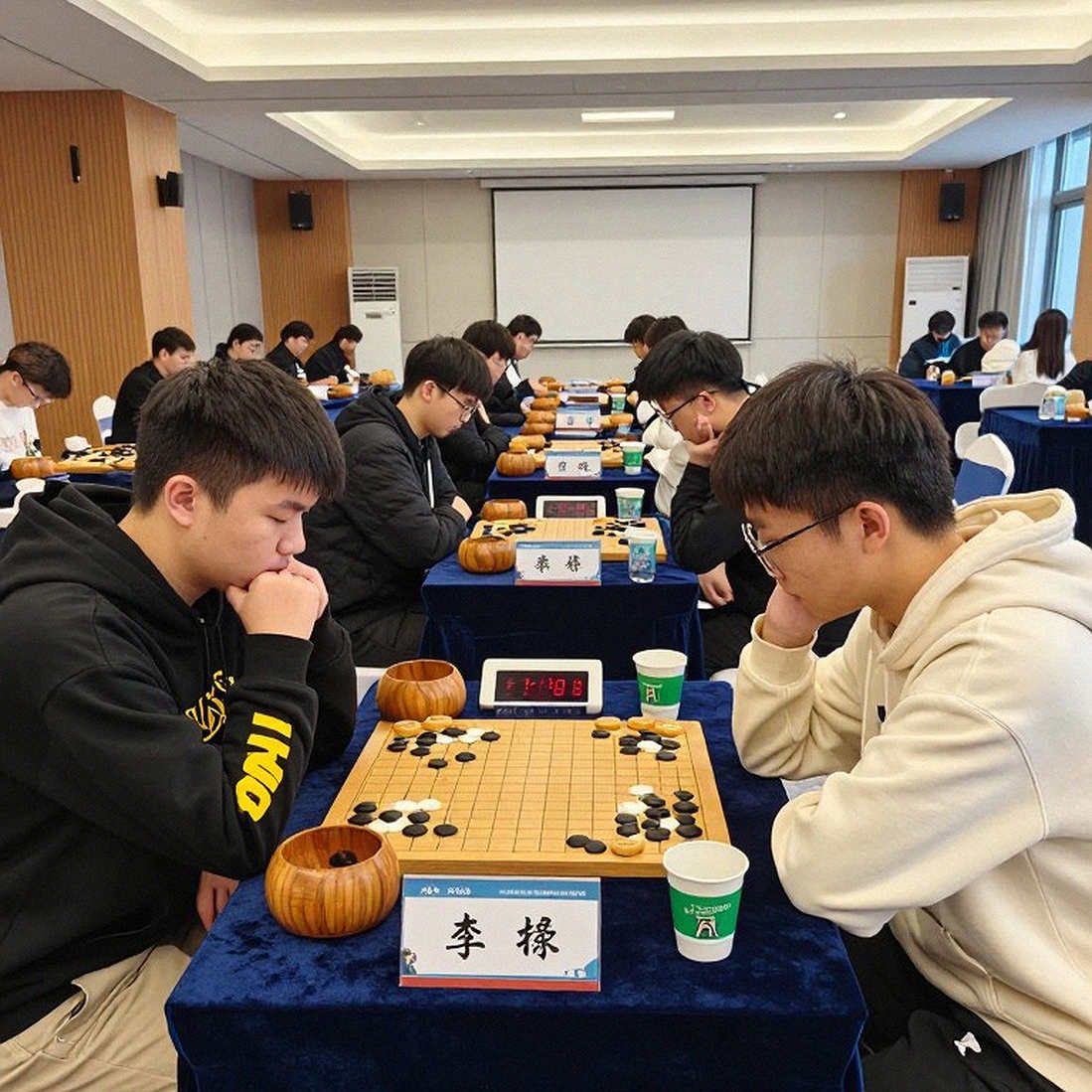 प्राग 2026 की 27 मिनिएचर और अरविंद की अपनी टिप्पणी: ChessBase Magazine #225 का भीतरी हिसाब
